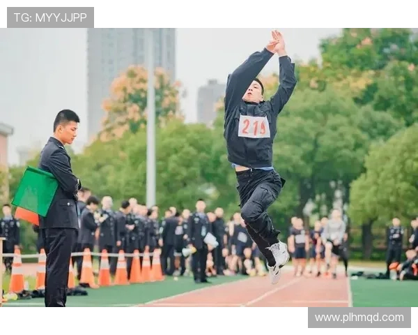 南京攀岩队的成长历程与极限运动会的精彩瞬间全景报道