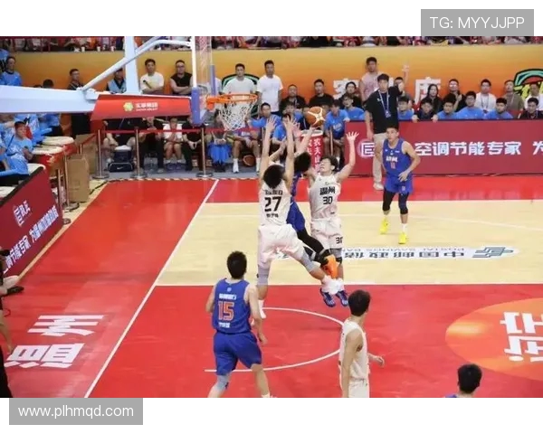 杭州篮球队在世锦赛积分榜上以77分稳居第一名展现强劲实力