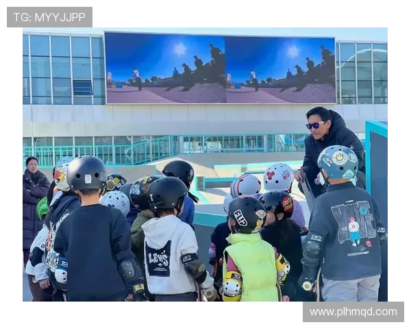 极限运动嘉年华杭州滑板队展现灵活性与技巧的精彩表现