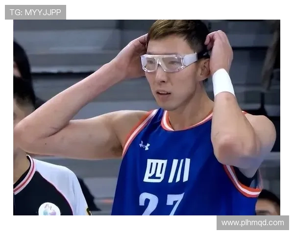 周琦在国际赛场的表现引发热议，未来篮球生涯将如何发展引人关注