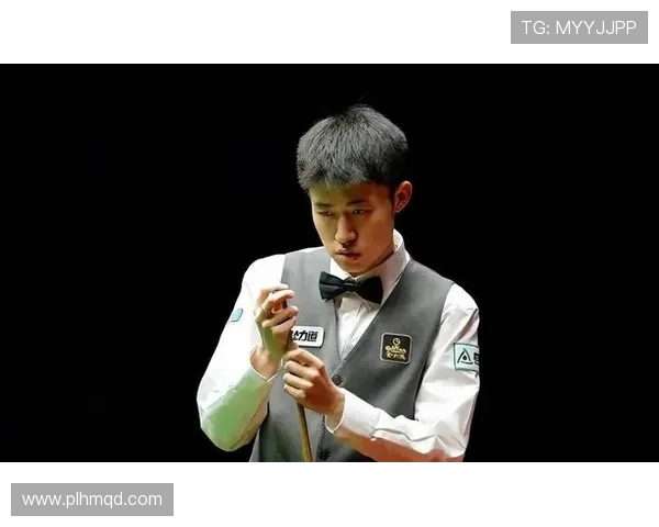 科隆与波鸿激战正酣双方争夺激烈战况引人关注