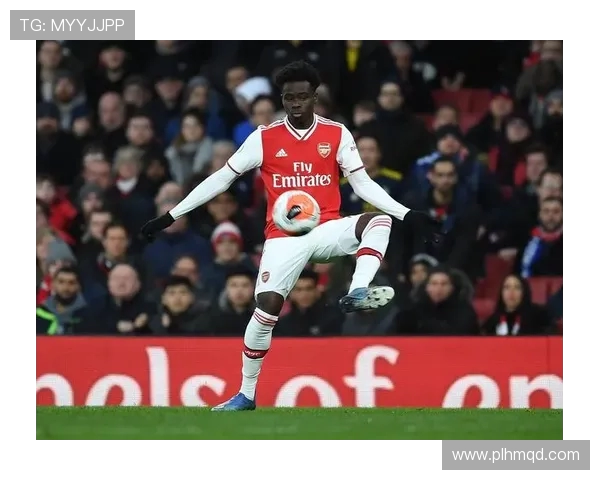 萨卡在绿茵场上的成长之路：从青涩少年到英超明星的蜕变与奋斗