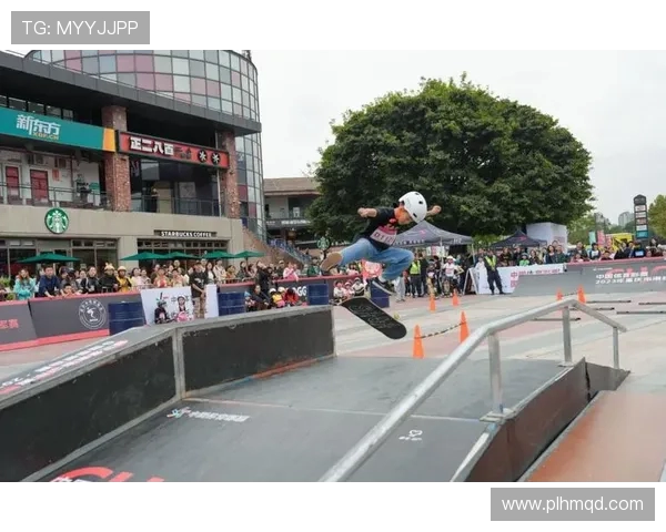 重庆极限运动队在世界滑板锦标赛中的精彩表现与比赛经验分析 重庆极限运动队在世界滑板锦标赛中的精彩表现与比赛经验分析