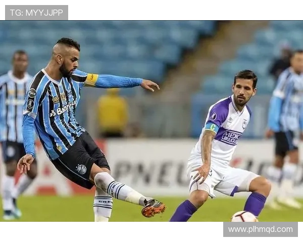 飓风队与埃梅莱克的激烈对决展现足球魅力与团队精神 飓风队与埃梅莱克的激烈对决展现足球魅力与团队精神